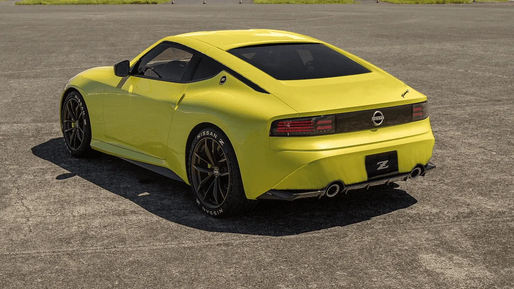 400zyellowroof2.0.webp
