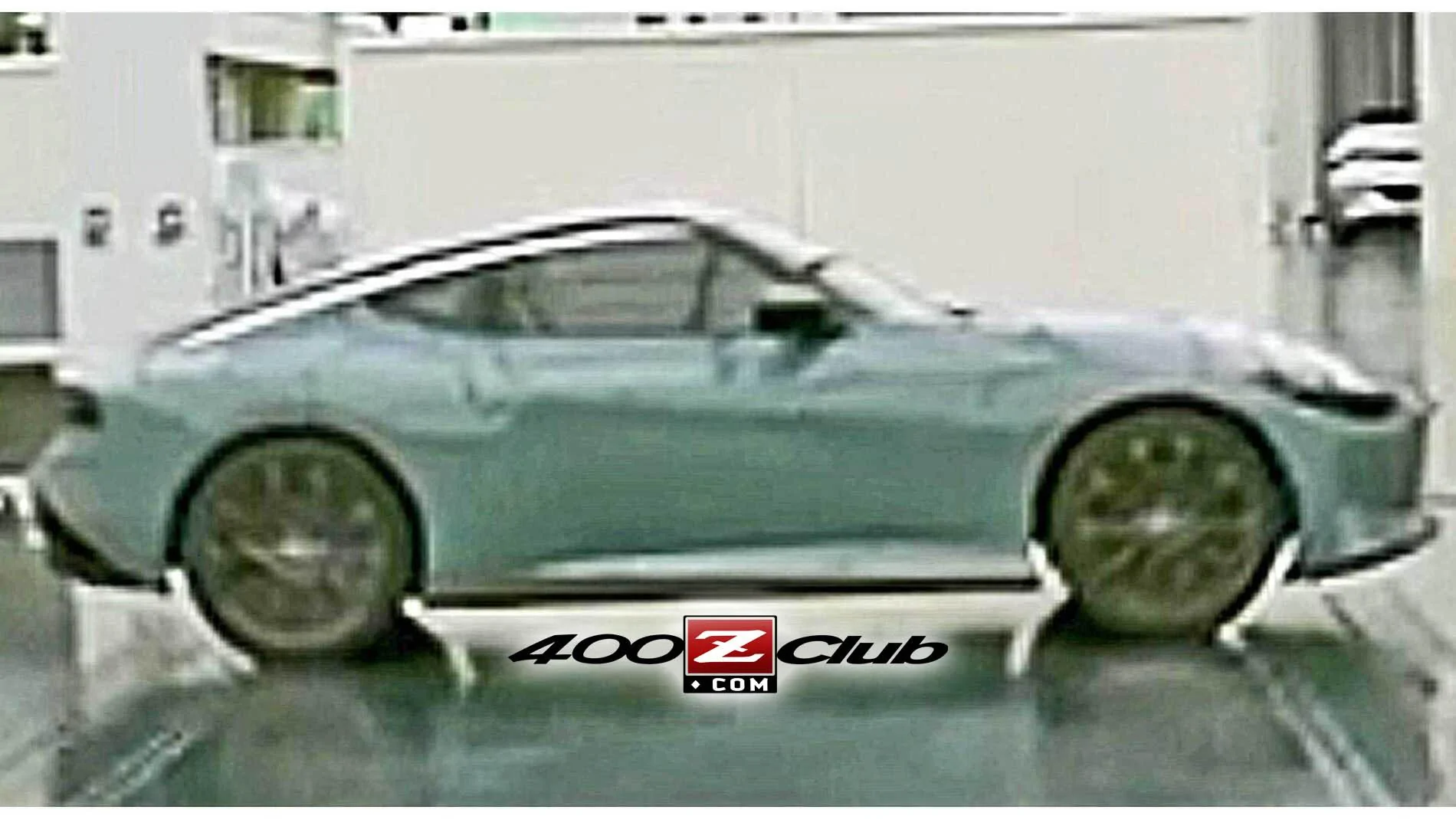 possible-nissan-400z-teaser-close-jpg.jpg