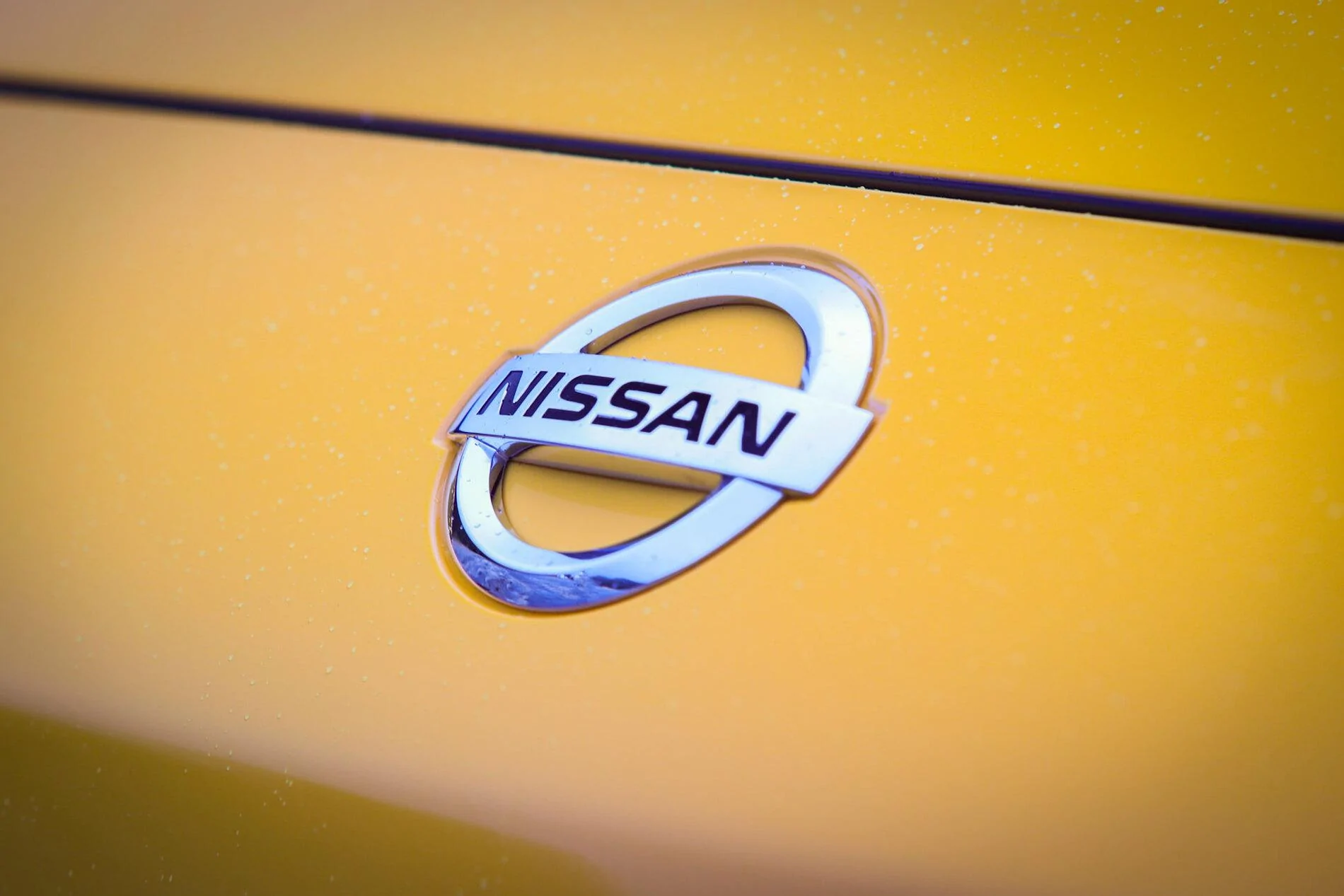 2018-nissan-370z-heritage-edition-photo-15.webp