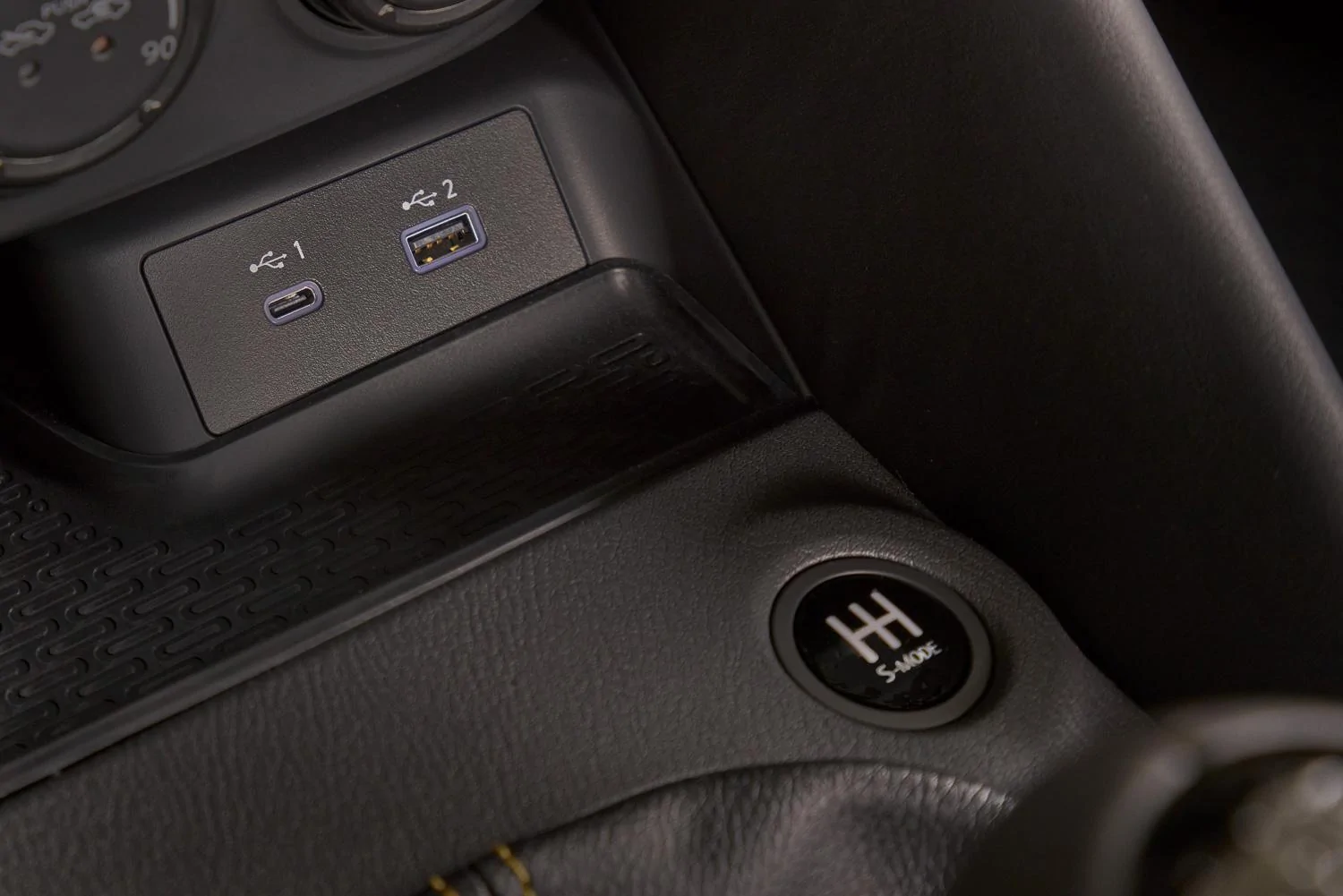 2023 Nissan Z_S-14.jpg