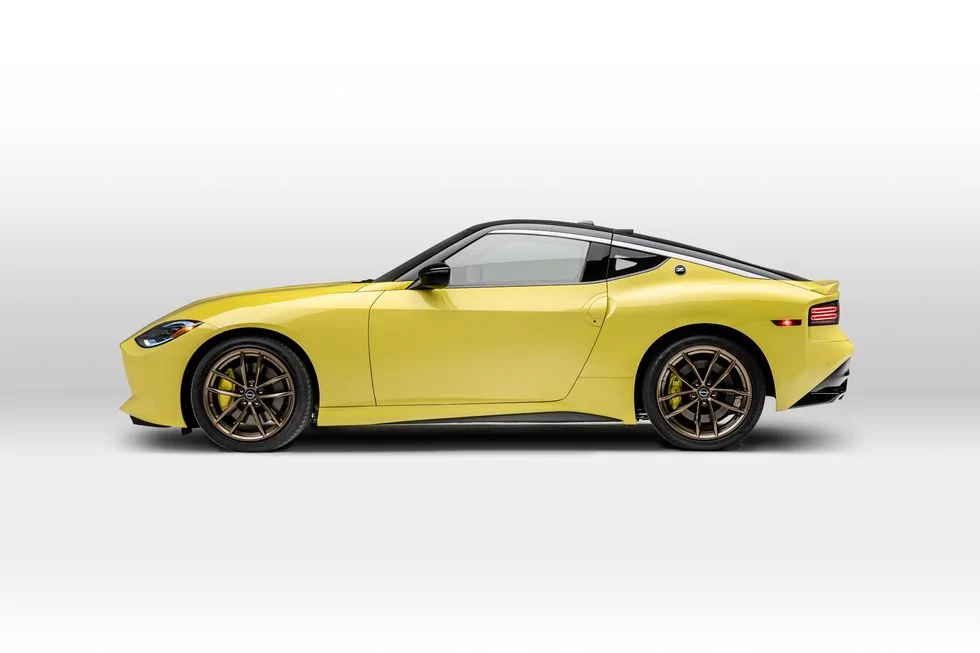 nissan-z-r-t-3-1629209905.jpg