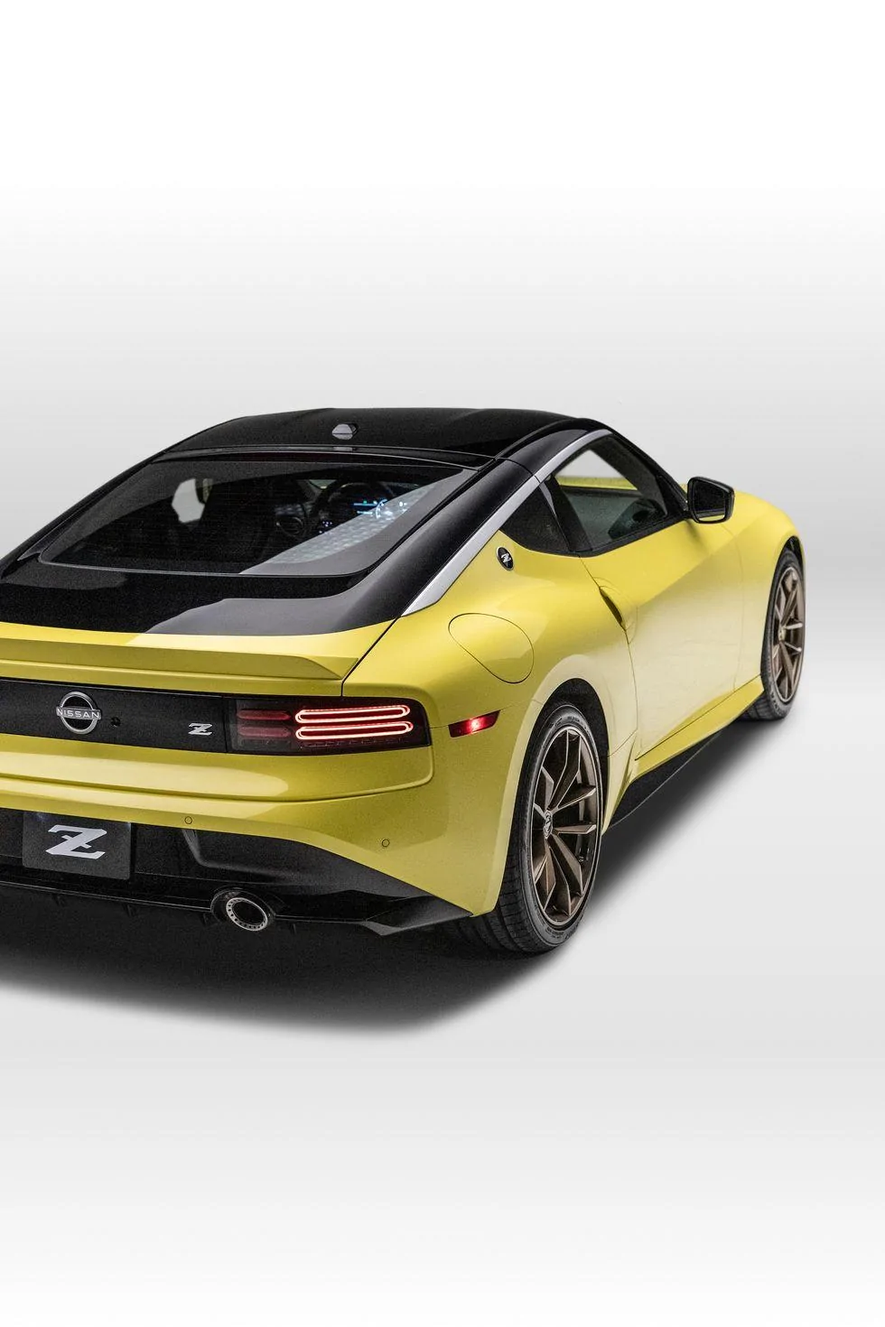 nissan-z-r-t-7-1629209917.jpg