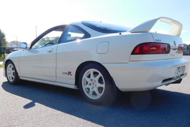 2001_acura_integra-type-r_dscn9057-17103.webp