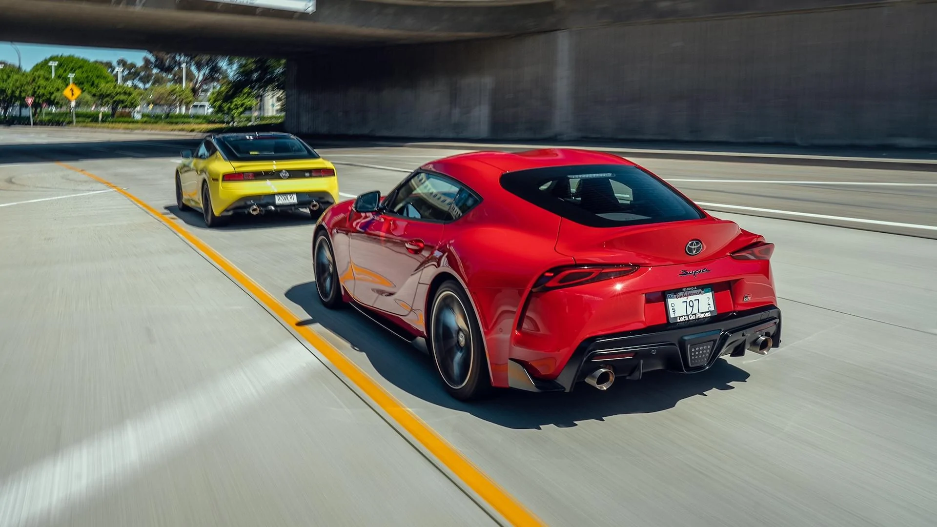 Nissan-Z-vs-Toyota-Supra-15.webp