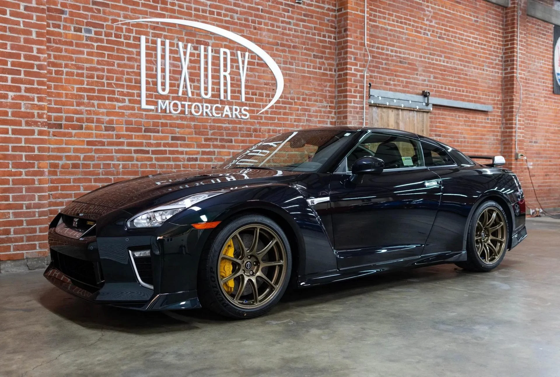 2021-Nissan-GT-R-T-Spec-1.webp