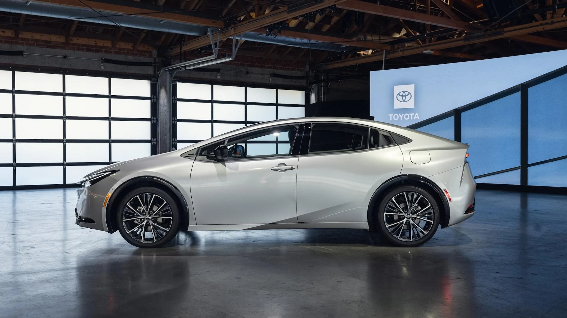 2023-Toyota-Prius-debut-13.webp