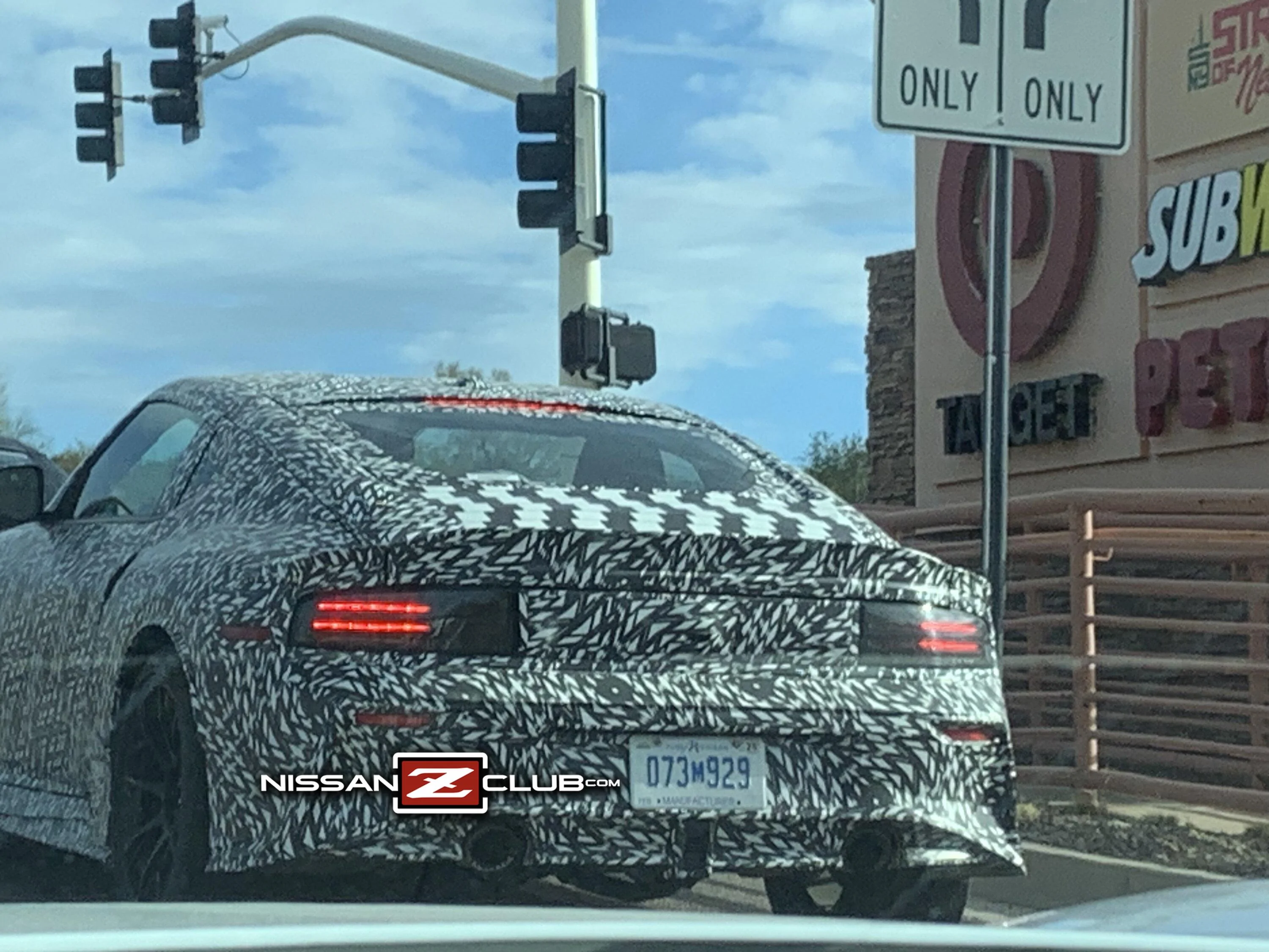 nismo-nissan-z-spied-testing-5.webp