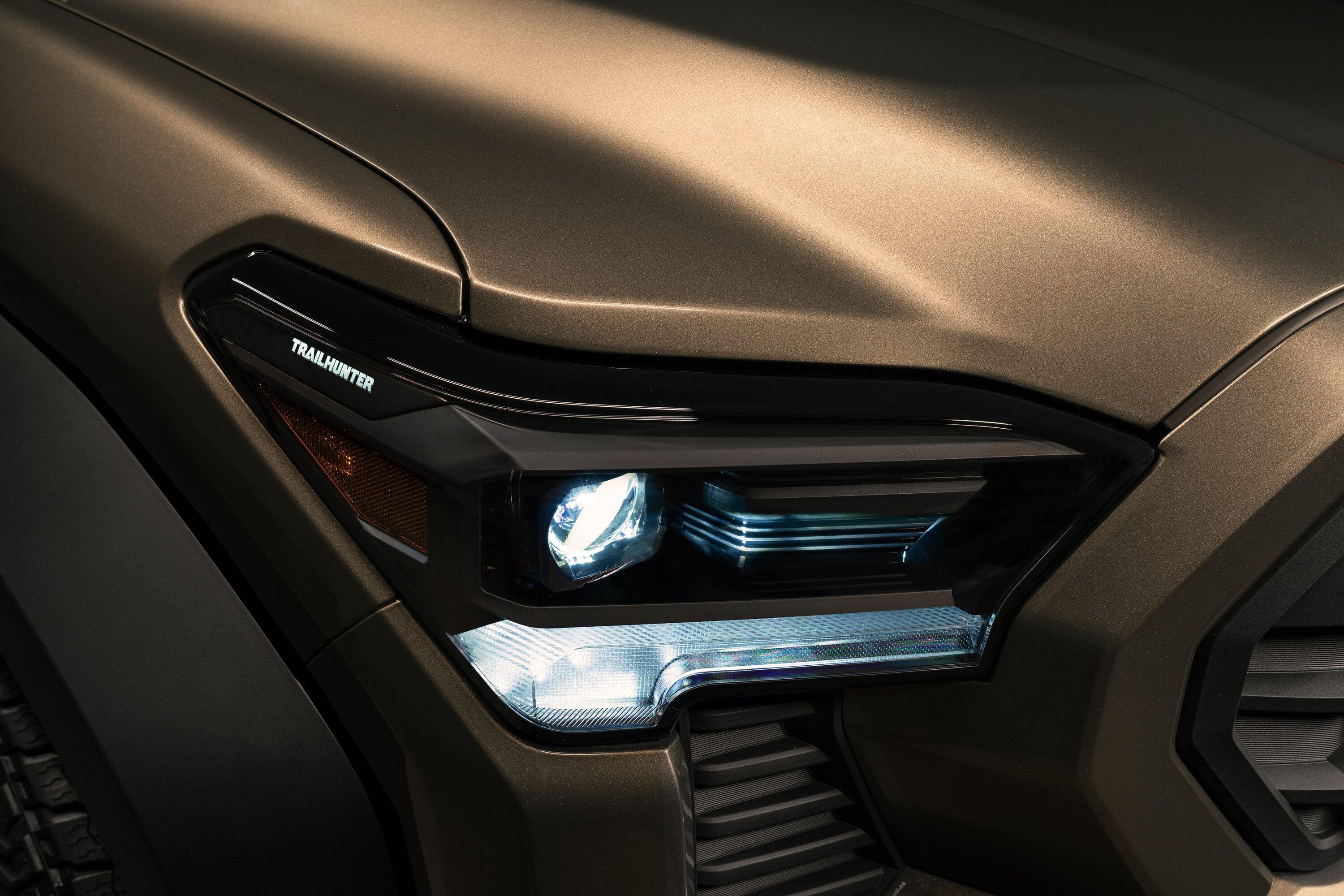 my24-tacoma-th-teaser-002-6434638a90272-jpg.jpg