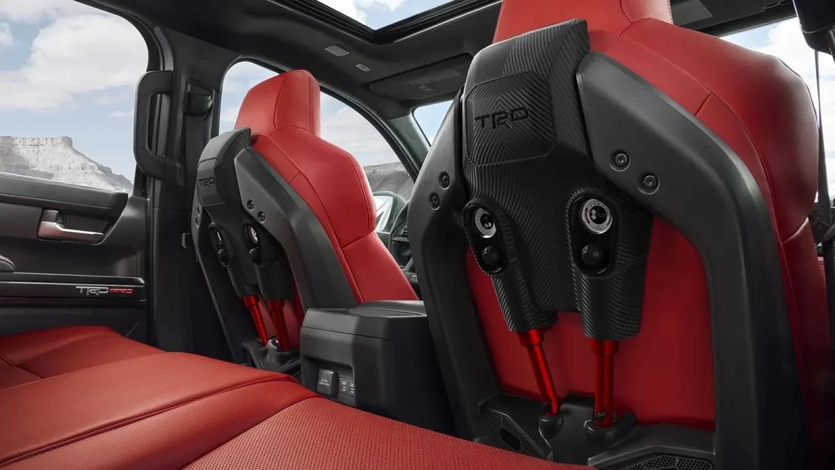 2024_Toyota_Tacoma_TRD_Pro_IsoDynamic_Performance_Seat_001-copy.webp