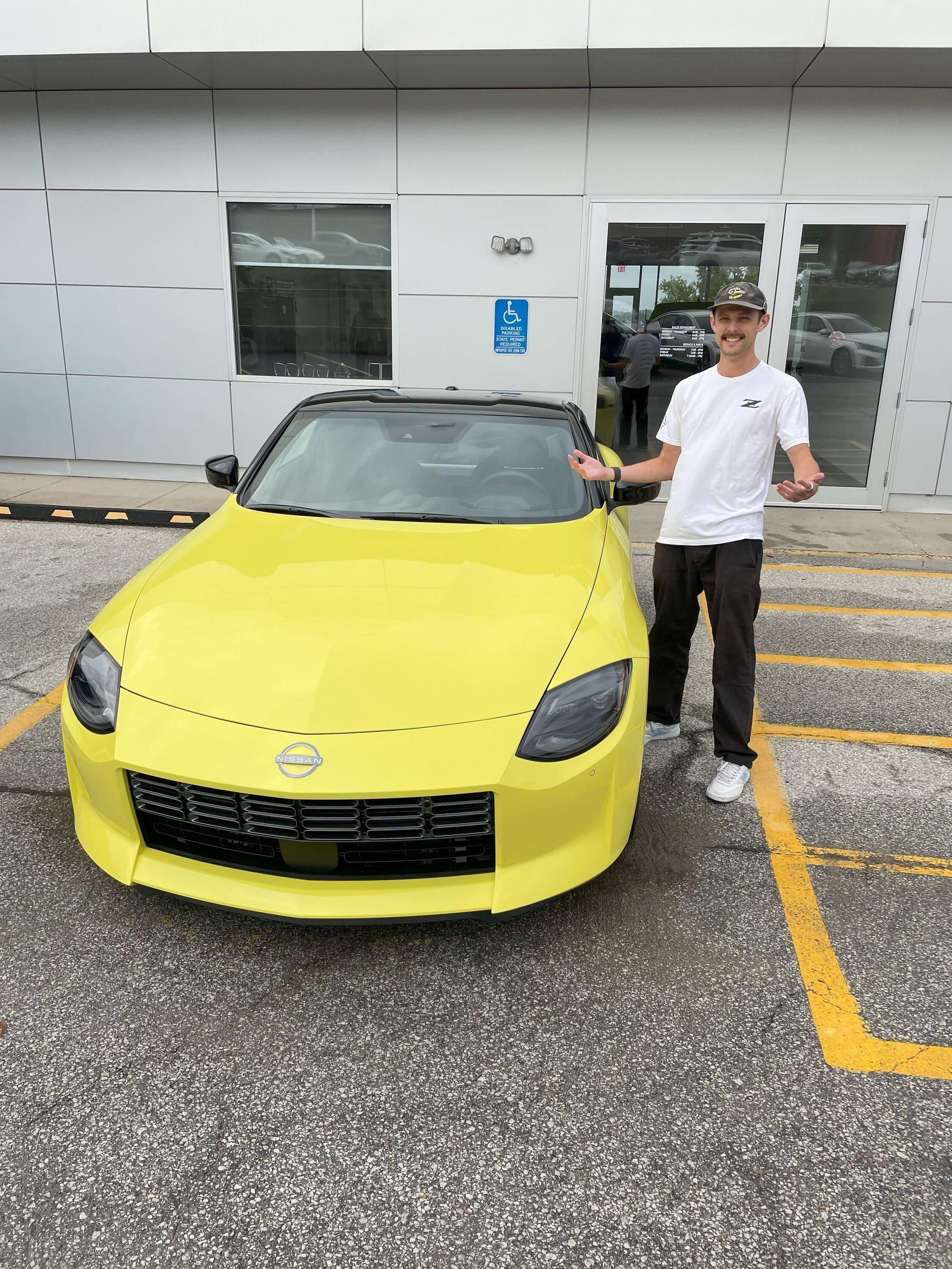 NEW一休さん Explore the New 2024 Nissan Z For Sale in Marietta