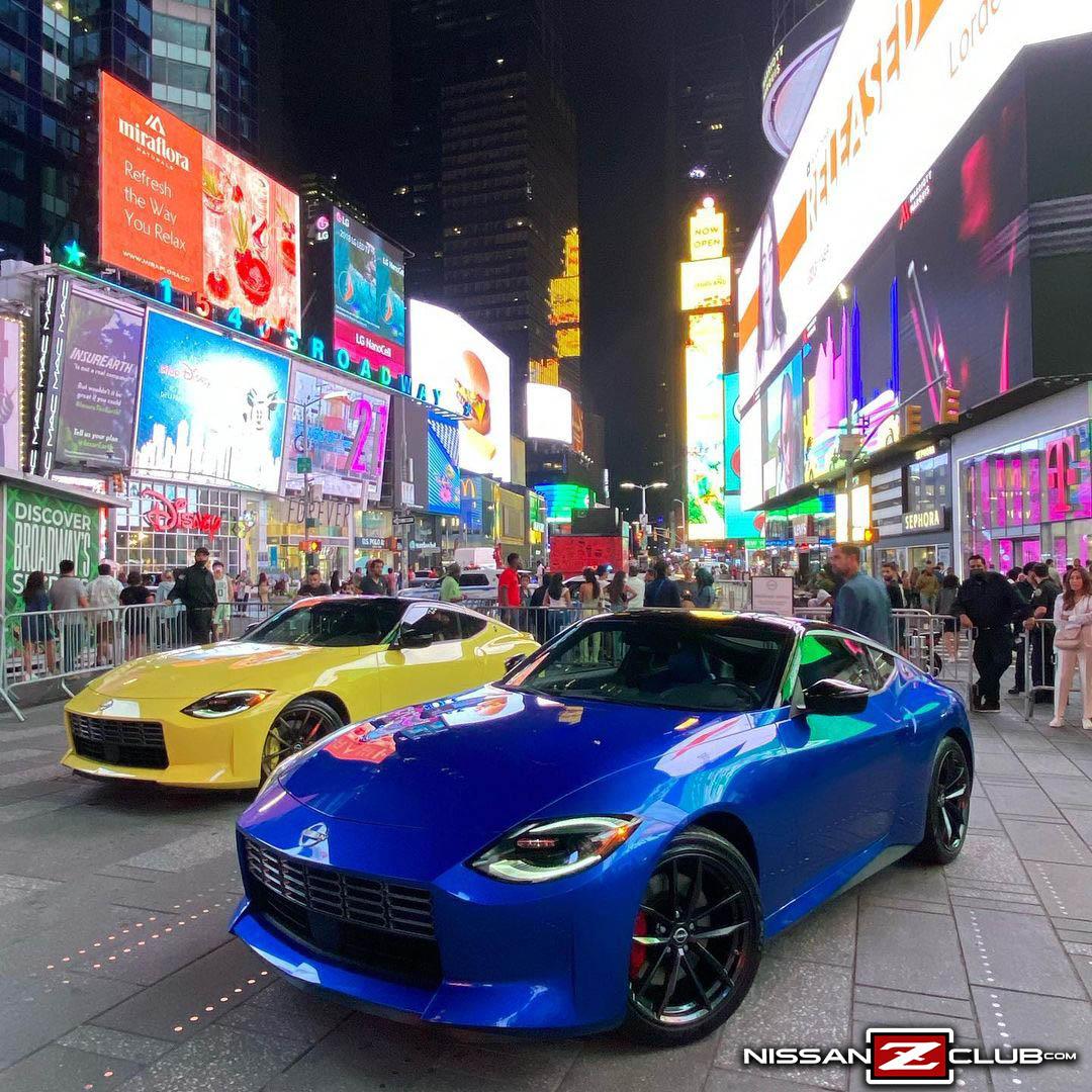 2023-nissan-z-times-square-jpg.jpg