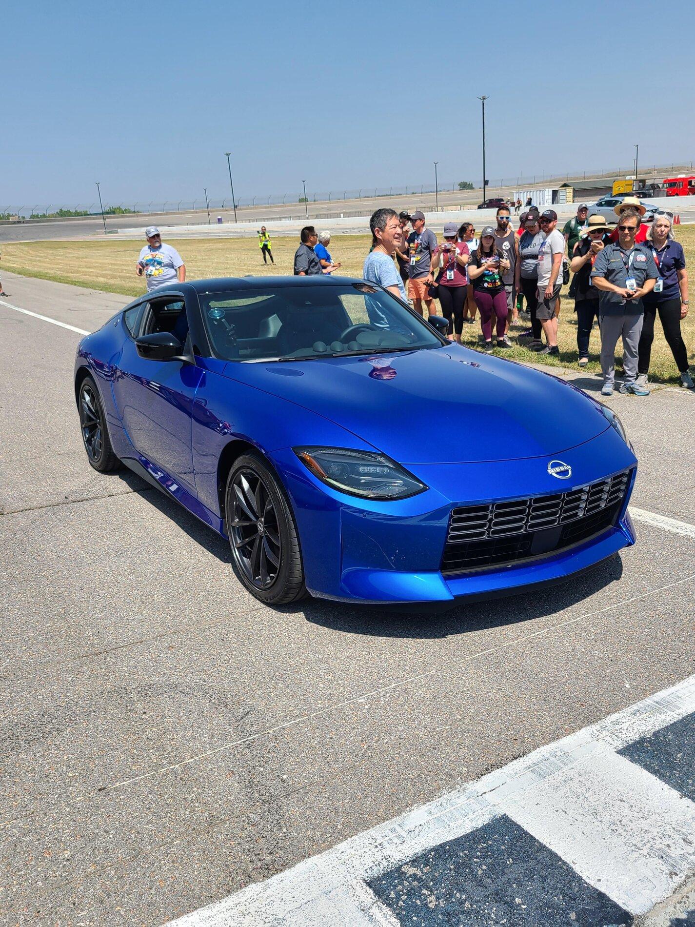 SERIAN BLUE Nissan Z Color 5.jpg