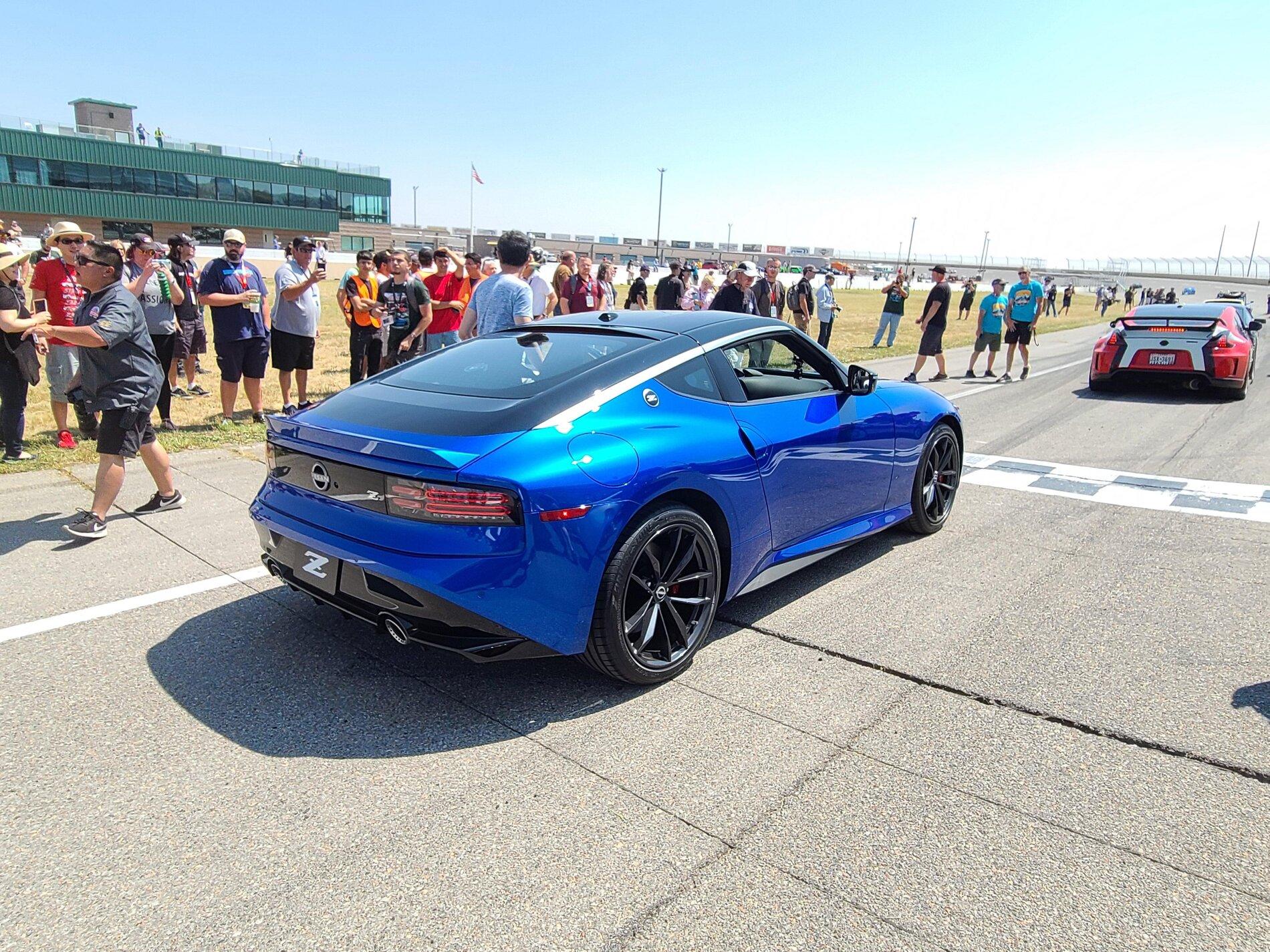 SERIAN BLUE Nissan Z Color 1.jpg