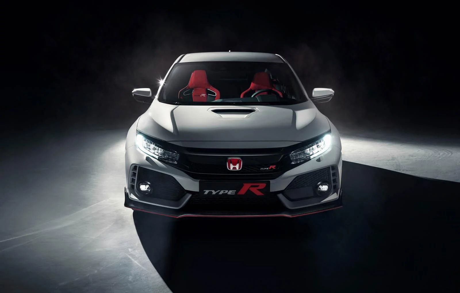 onda_Civic_Type_R_races_into_view_at_Geneva%2Bcopy.jpg