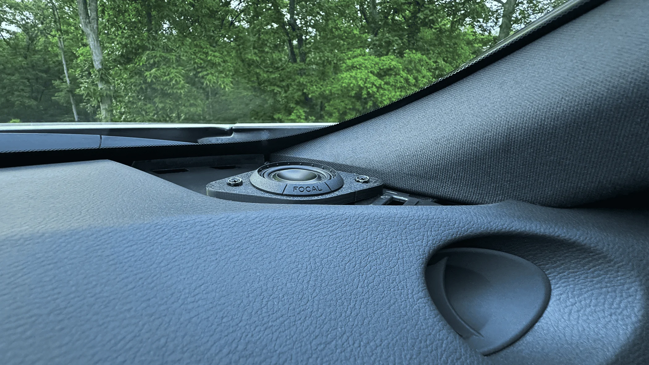 16-dash-speakers.png