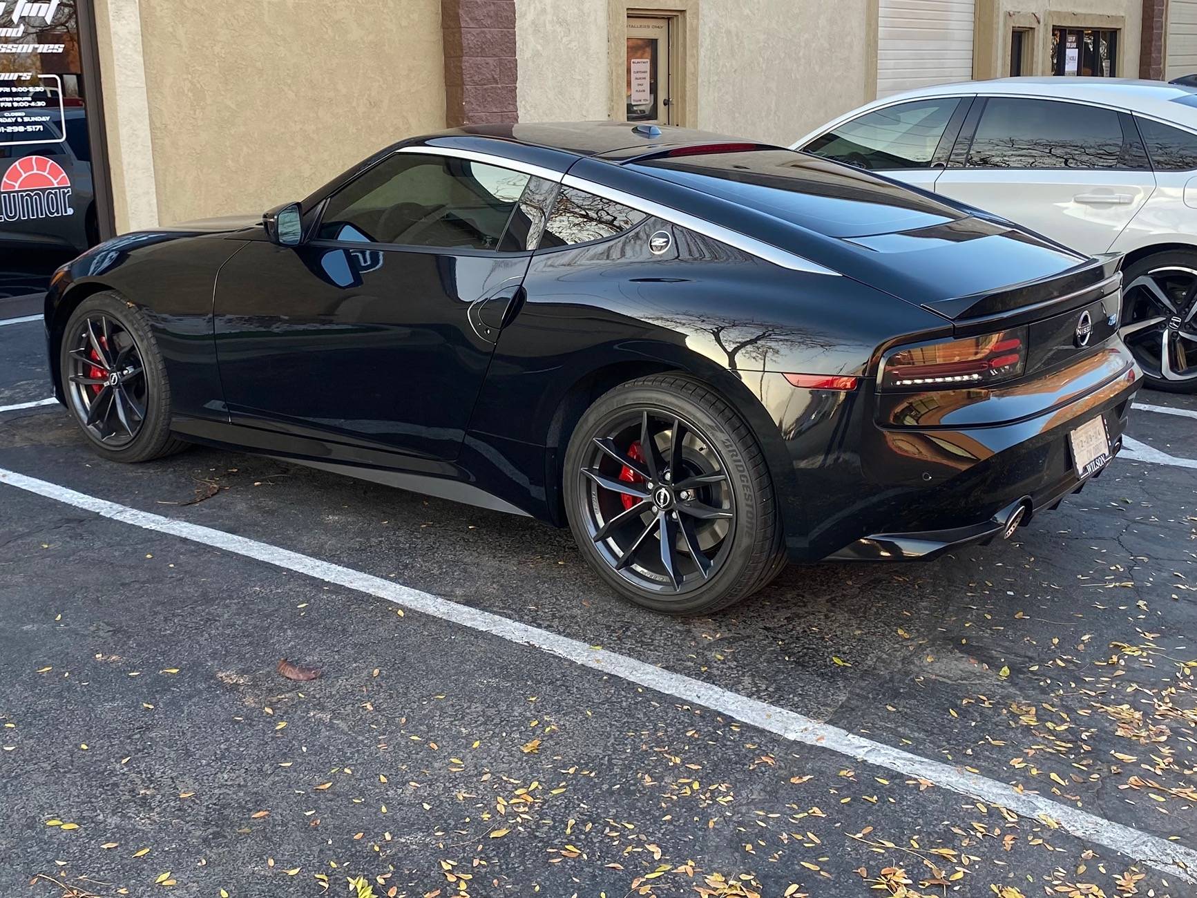 1733846236911-m4.jpg
