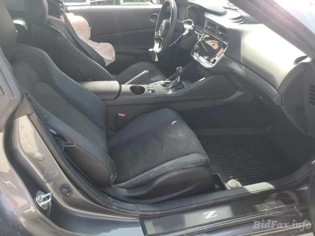 nissan-z-performa-2024-jn1bz4bh3rm360297-img07.webp