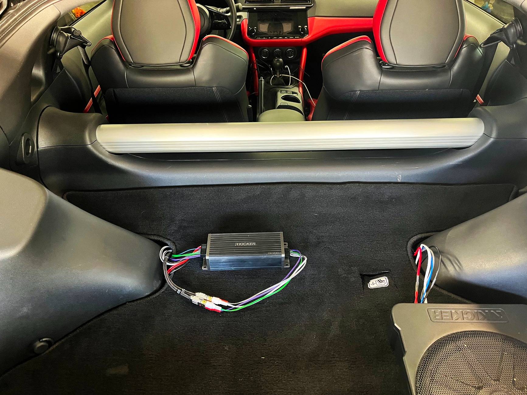 amp-subwoofer.jpg