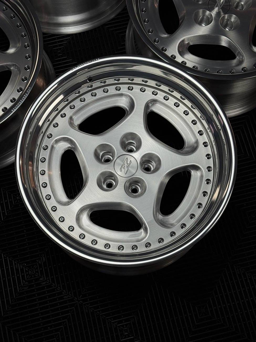 Got my custom wheels made for the bodykit.jpg