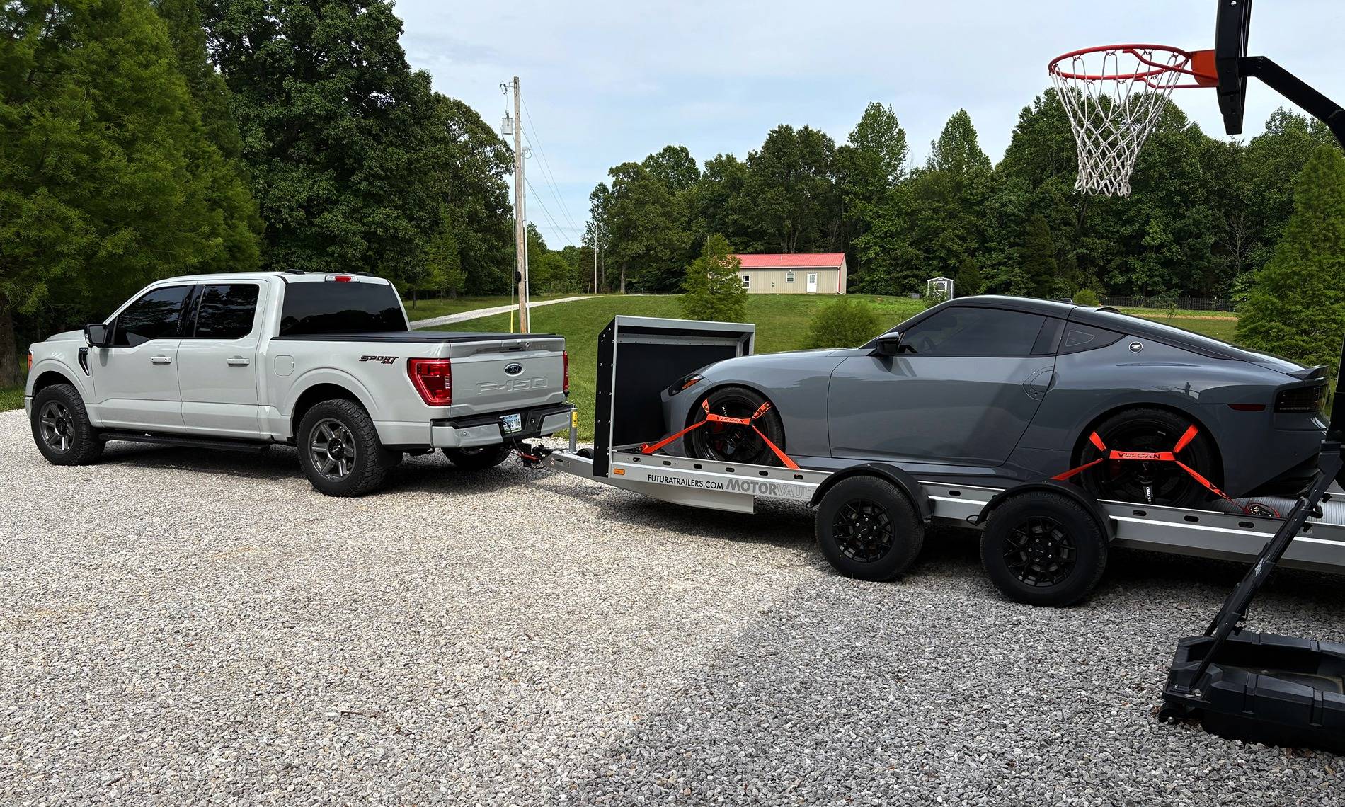 trailer-futura-rt500-loaded-z.jpg