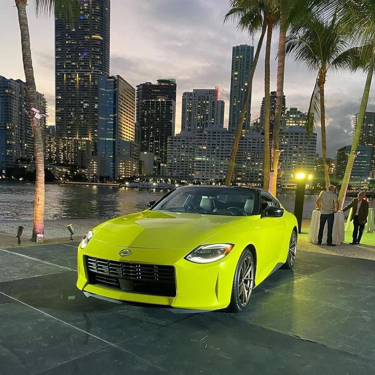 nissan-z-miami-auto-show-2-jpg.3316.jpeg
