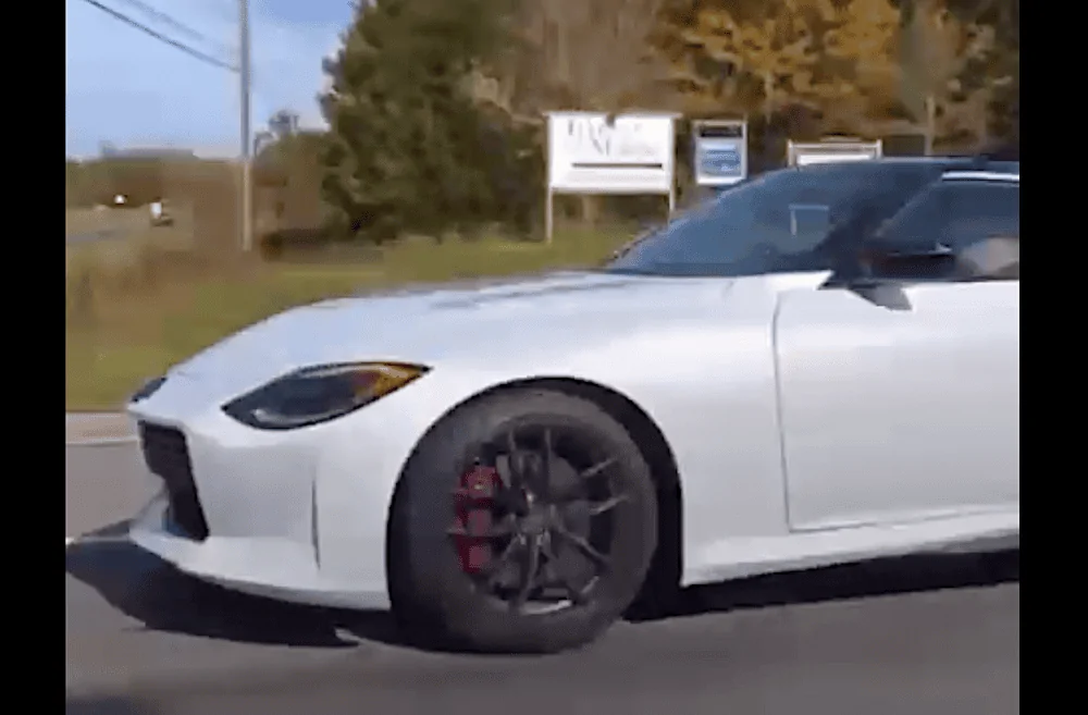 everest-white-2023-nissan-z-spied-testing-2.webp