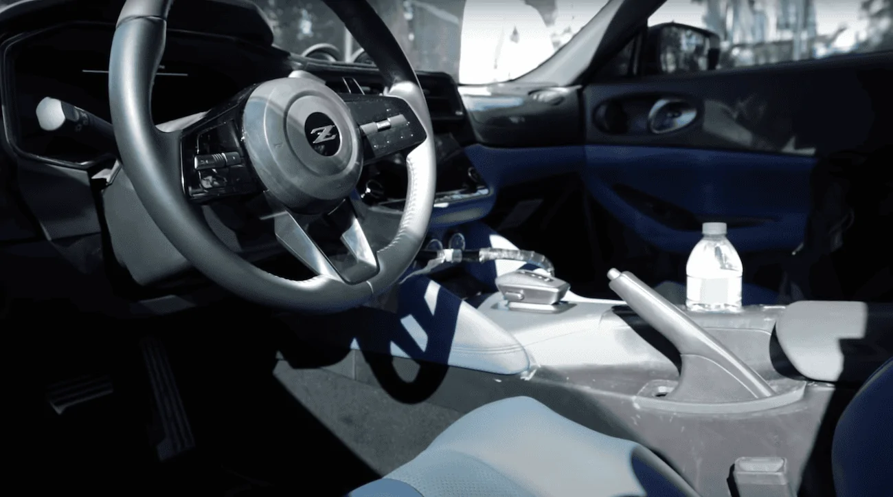 brilliant-silver-nissan-z-8-png.webp
