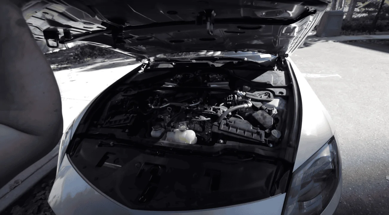 brilliant-silver-nissan-z-9-png.webp