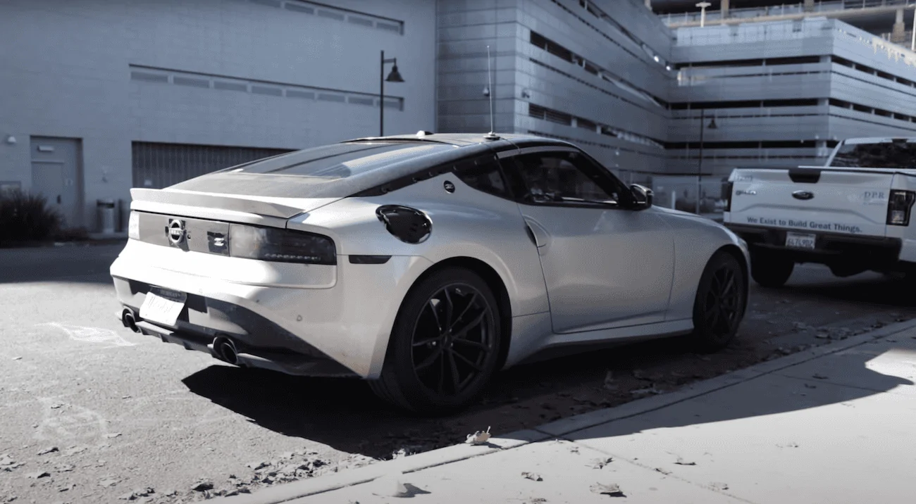 brilliant-silver-nissan-z-13-png.webp