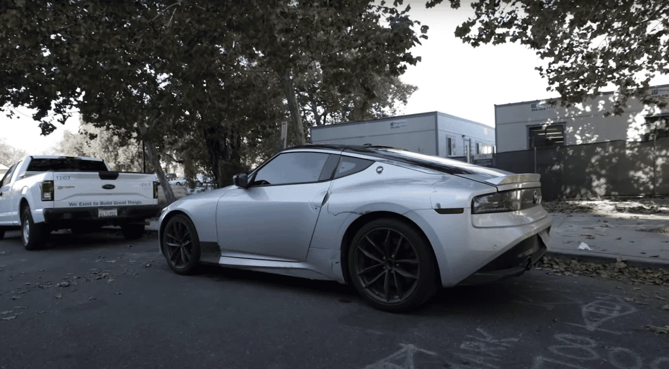 brilliant-silver-nissan-z-14-png.webp
