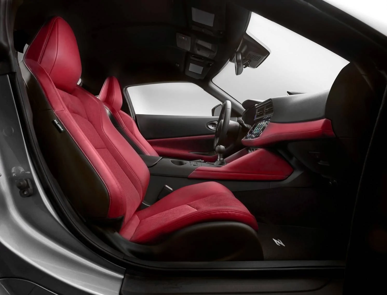 2022-nissan-z-red-interior-silver-exterior-jpg.jpg