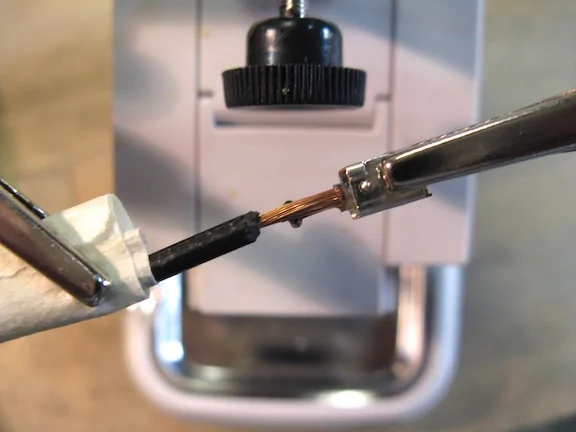 5-Soldering-Leads.webp