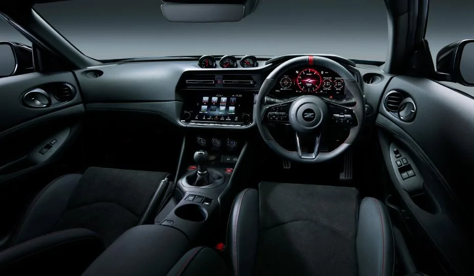 Facelifted Z & Z NISMO Manual to debut at Tokyo Auto Salon In