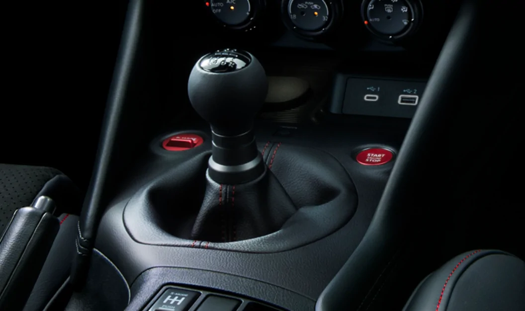 Facelifted Z & Z NISMO Manual to debut at Tokyo Auto Salon In