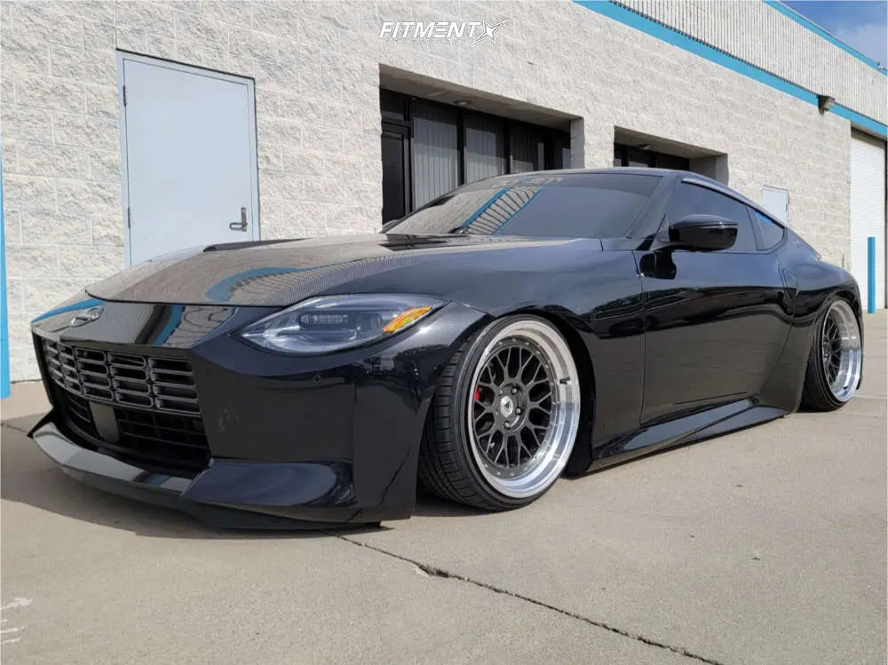 2610040-1-2023-400z-nissan-base-air-ride-equipment-air-suspension-vulcan-wheels-msh-gunmetal.webp