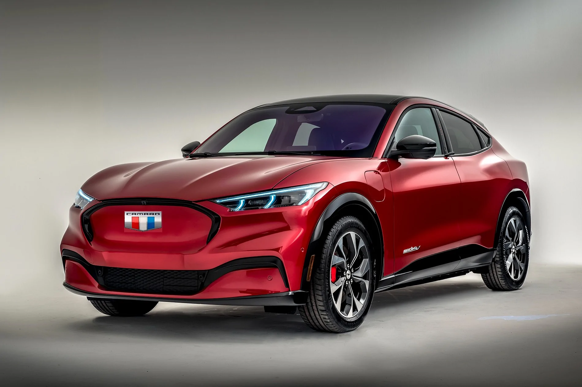 ford_mach-e_002-1049875478.webp