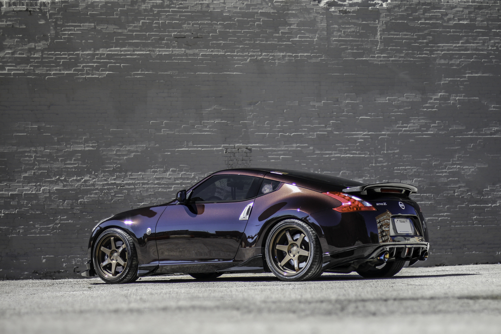 Nissan-370Z-Volk-Racing-TE37-md.jpg