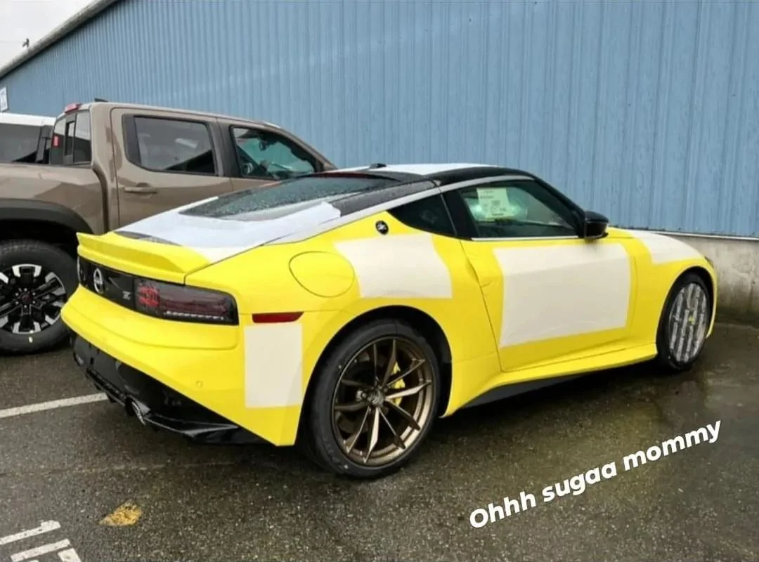 Ikazuchi Yellow Z spotted at docks in British Columbia