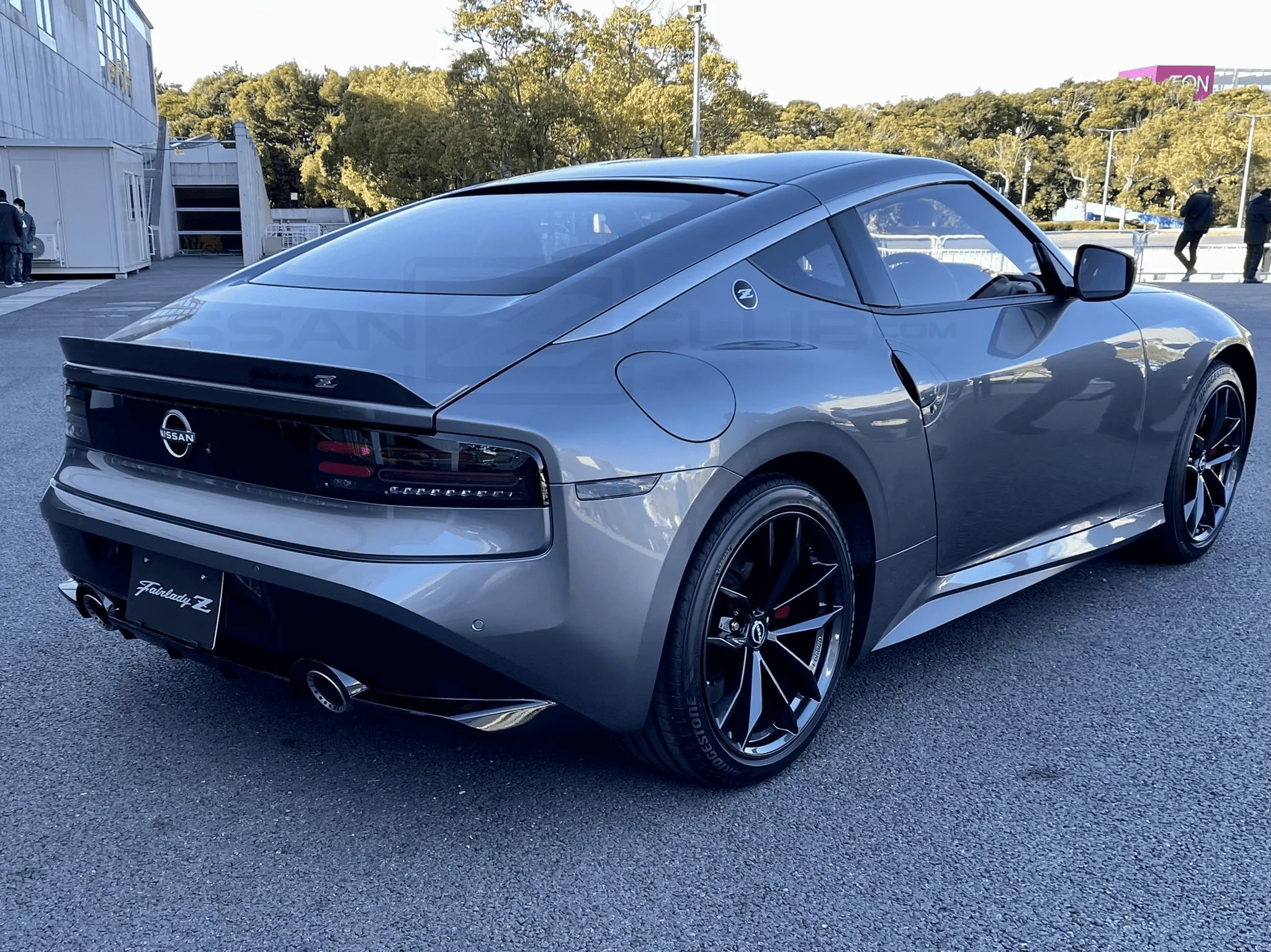 GUN METALLIC Nissan Z.webp