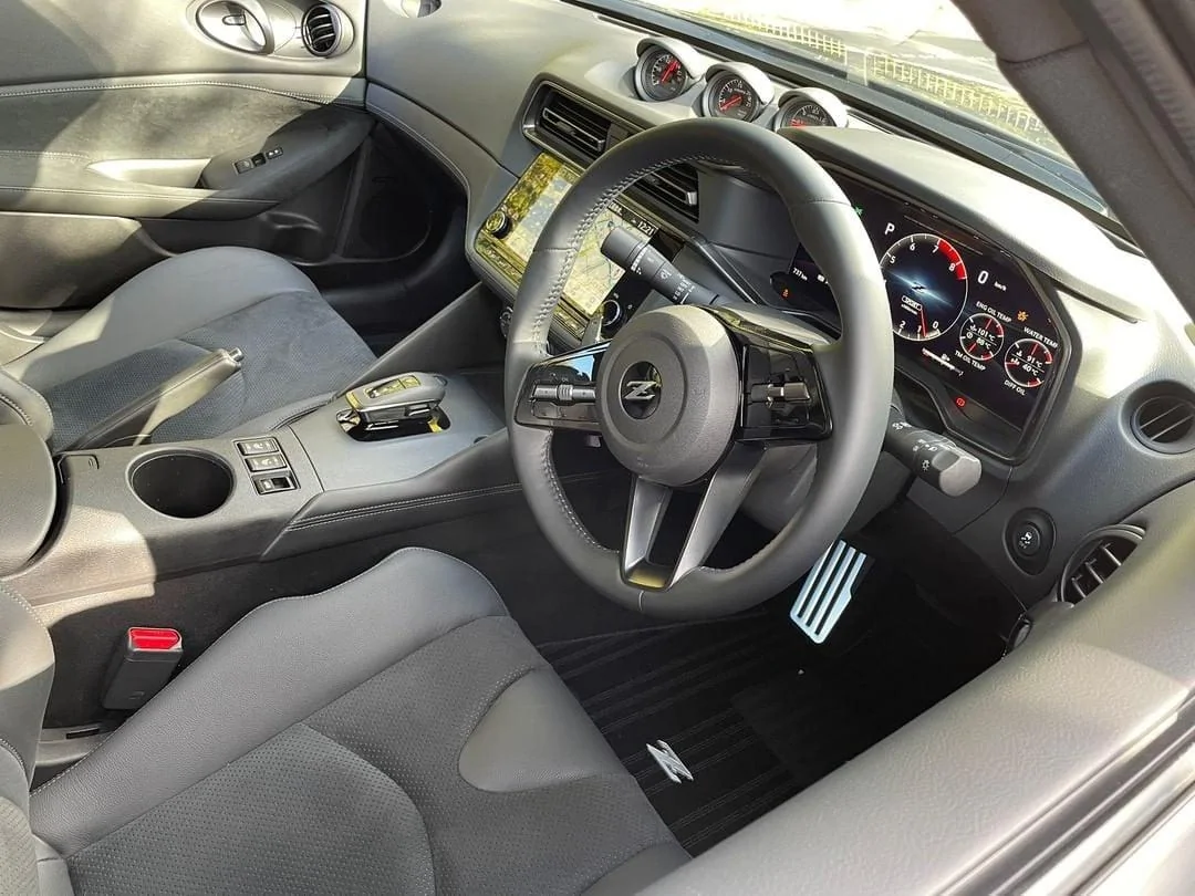 Gun Metallic Nissan Z 2.webp