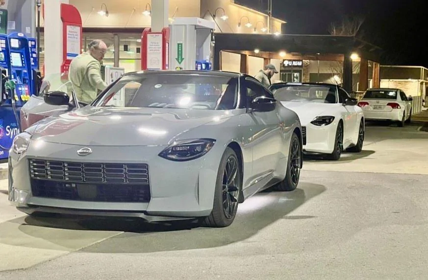 -white-nissan-z-brilliant-silver-2023-nissan-z-jpg.jpg