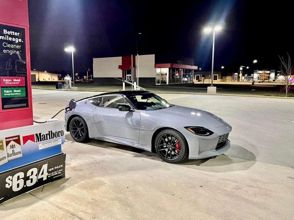 2023-nissan-z-brilliant-silver-jpg.jpg