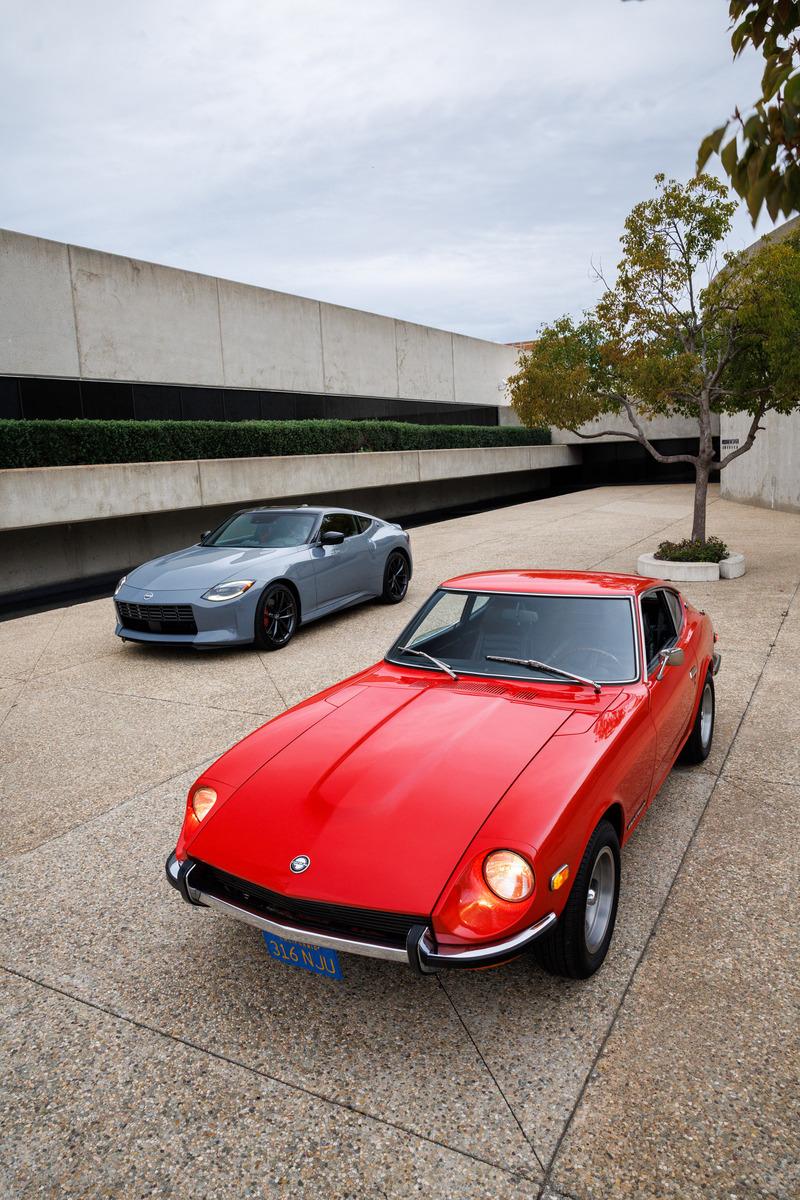 2023 Nissan Z_Boulder Gray-23.jpg