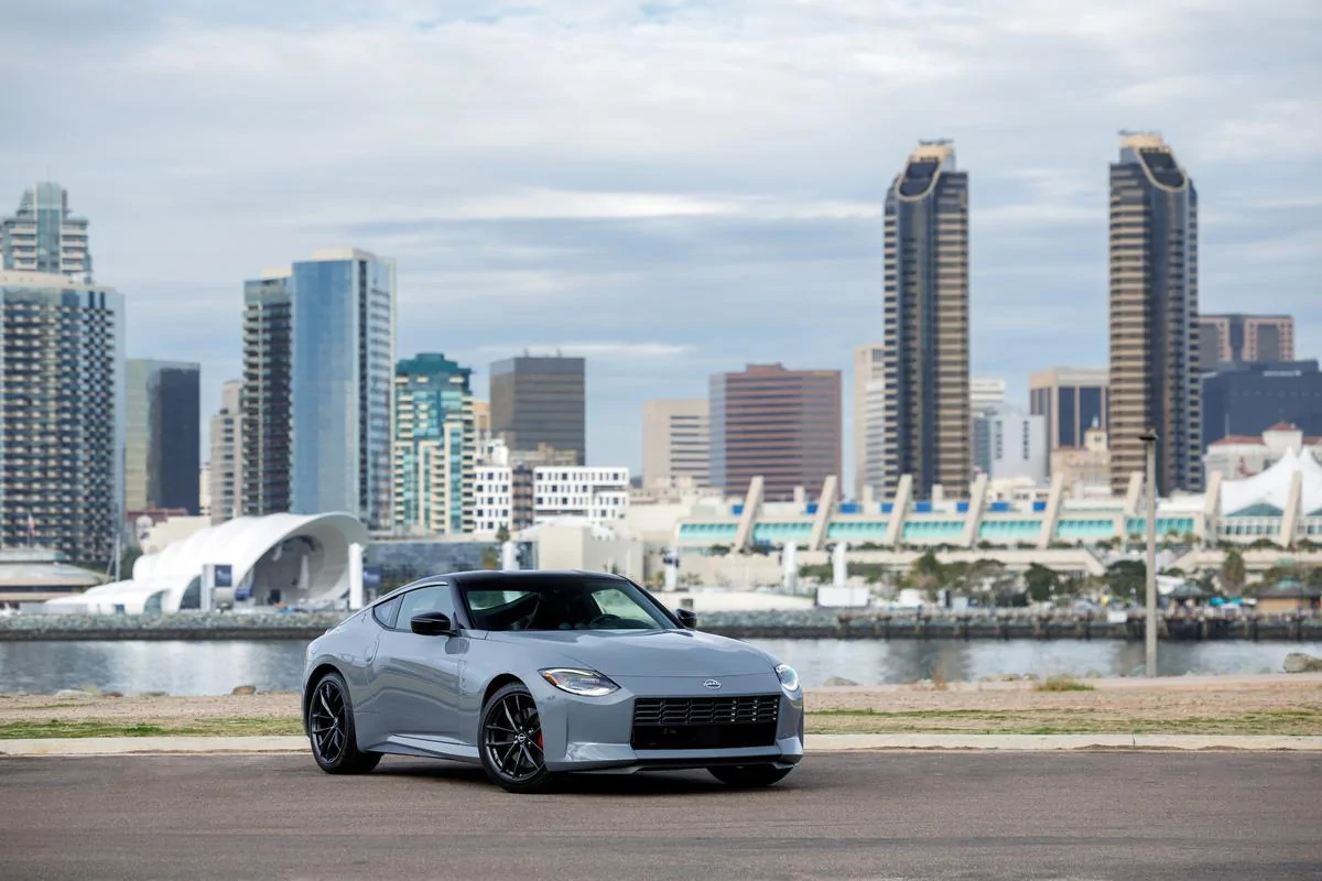 2023 Nissan Z_Boulder Gray-32.webp