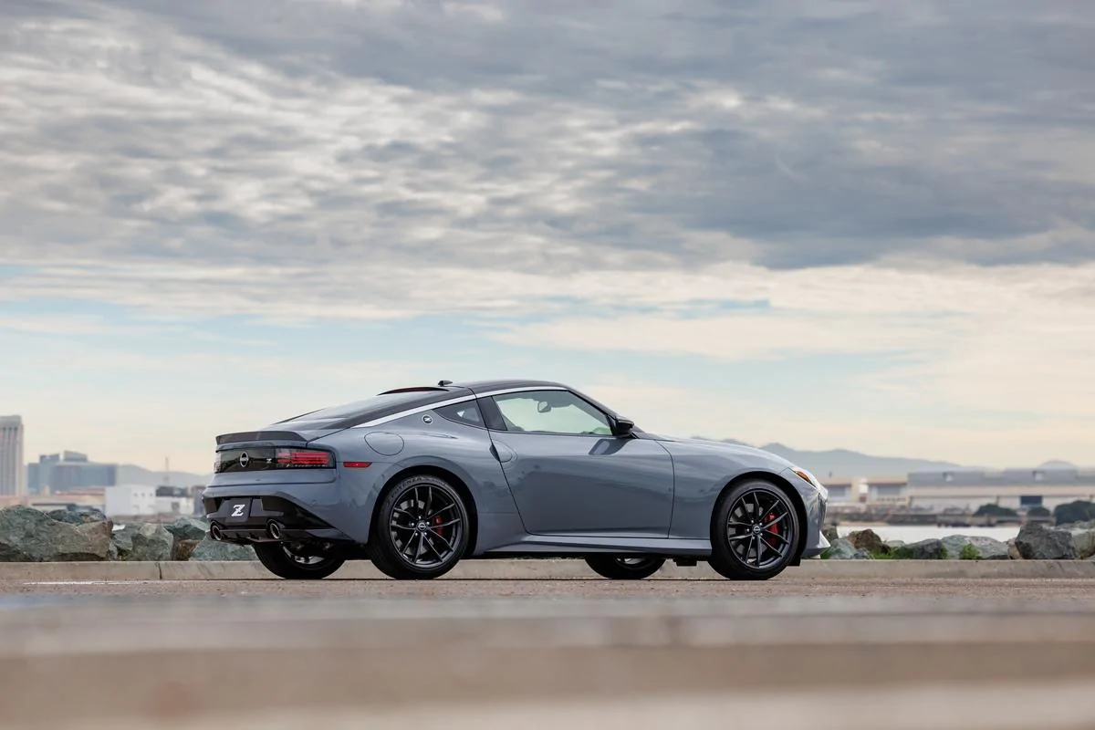 2023 Nissan Z_Boulder Gray-6.webp