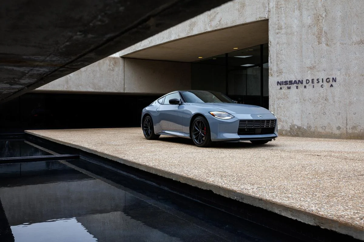 2023 Nissan Z_Boulder Gray-18.webp