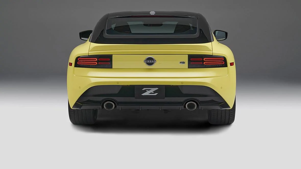 yellow taillight.jpg