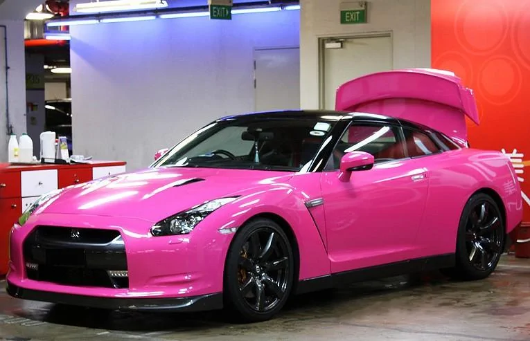 nissan-gtr-shiny-pink-china-1.webp