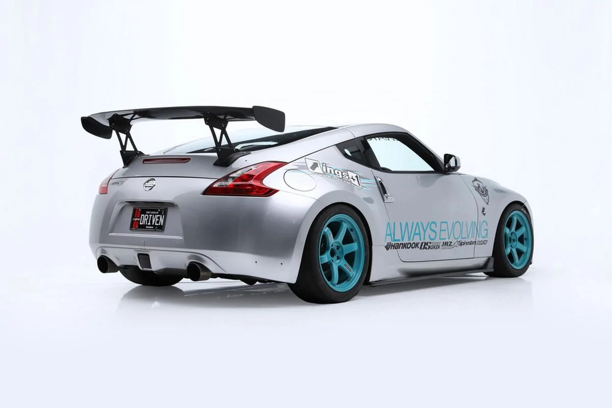 Nissan-370Z-Fast-Furious-02.jpg