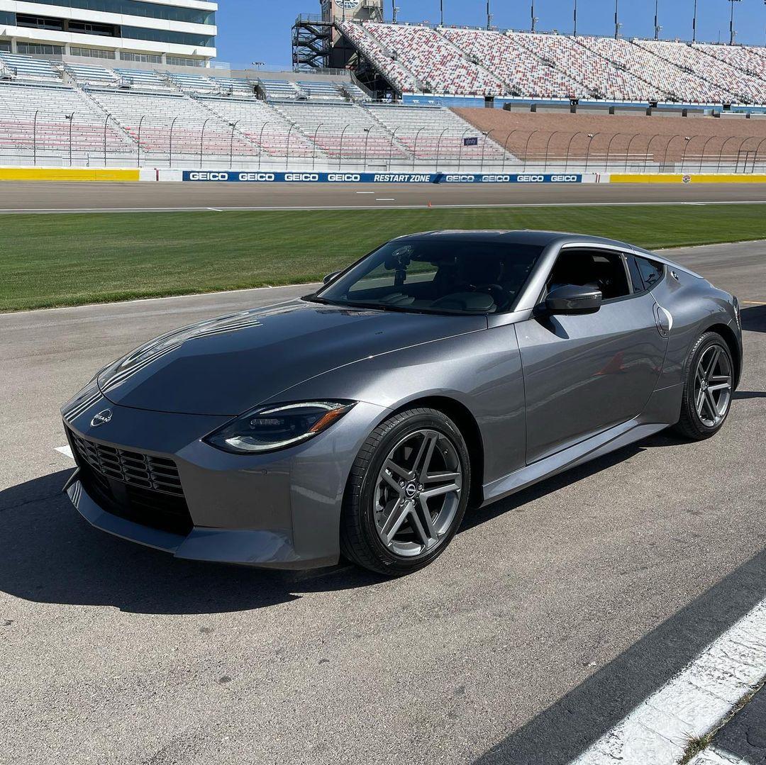 What Color Is Gun Metallic On Nissan: Ultimate Guide Revealed